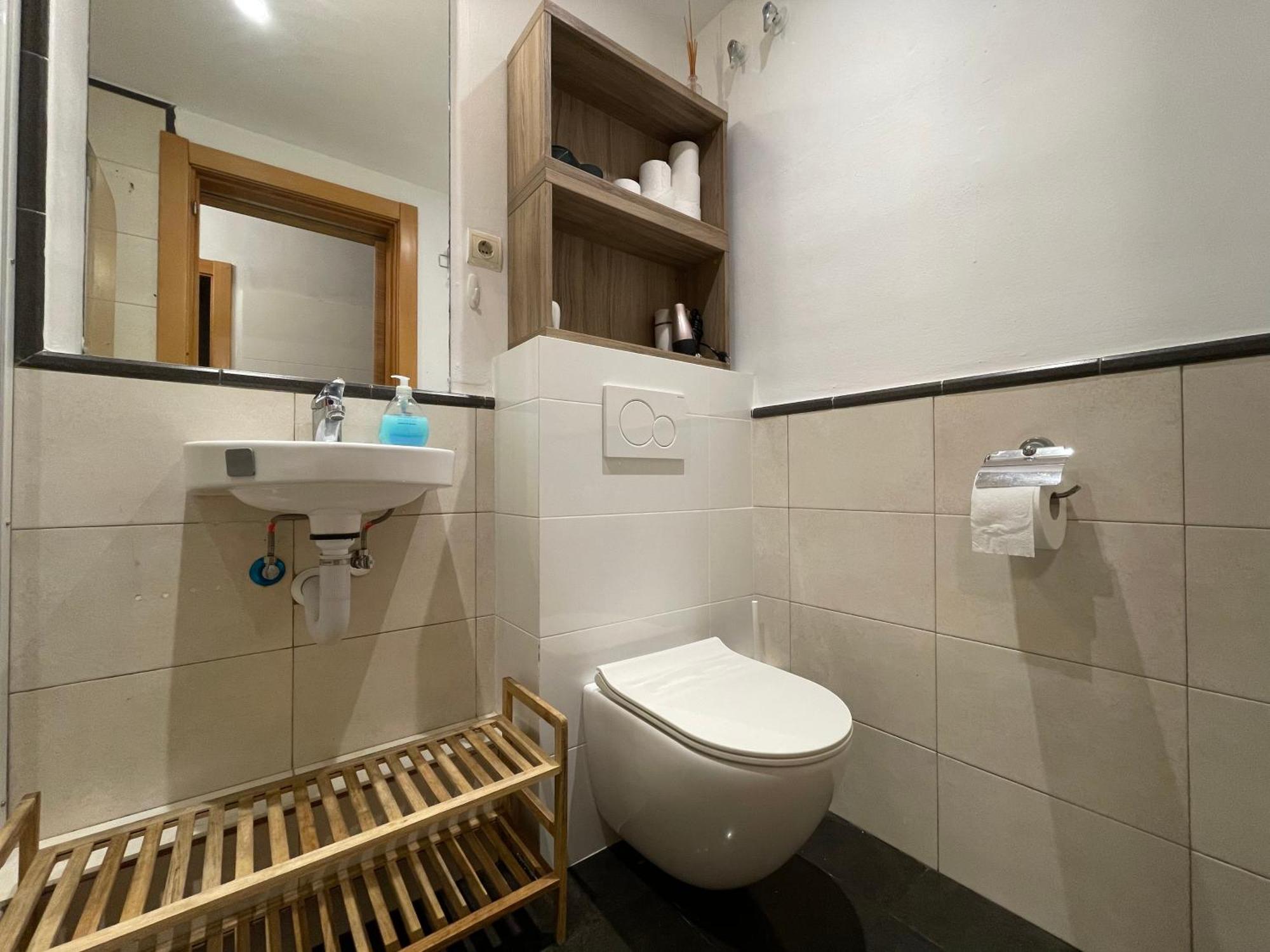 Ferienwohnung Apartamento Tranquilo Y Del Barrio Barcelona Exterior foto